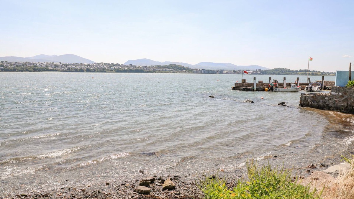 Llanfairpwllgwyngyll Cottage | Mermaid Cottage