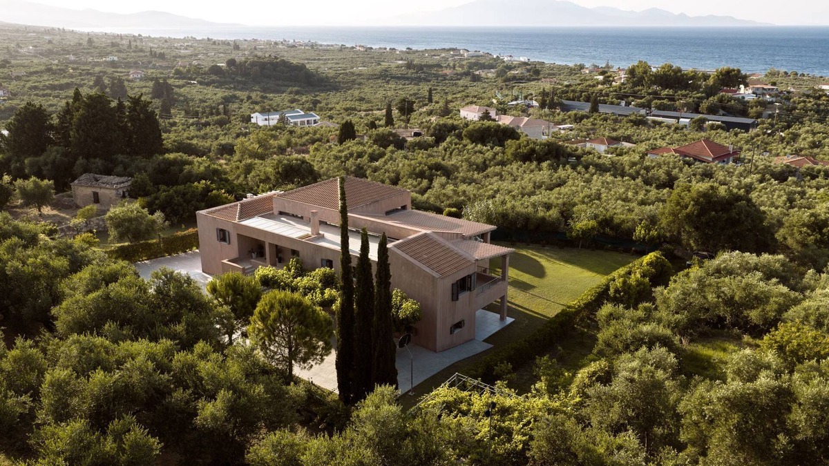 Planos Villa | Merovigli 4 bedroom villa with private pool and sea views