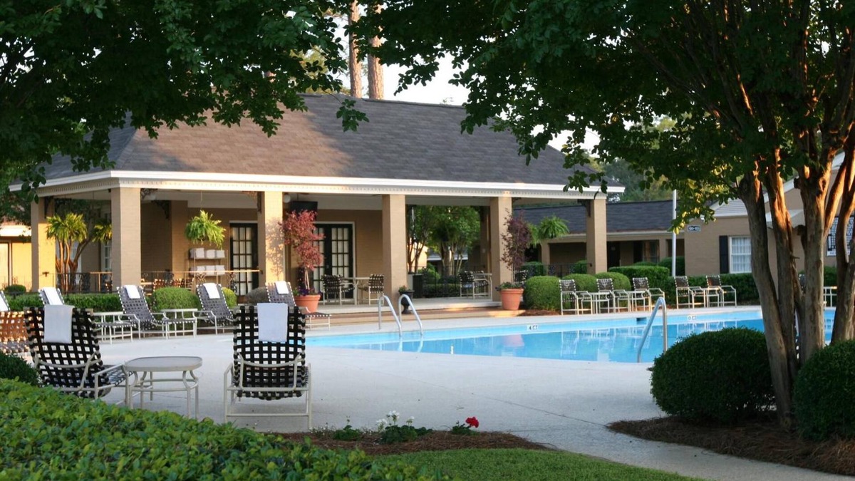 Albany Hotel | Merry Acres Inn