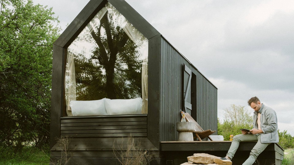 Round Mountain Cabin | Mesquite Cabin at NowHere