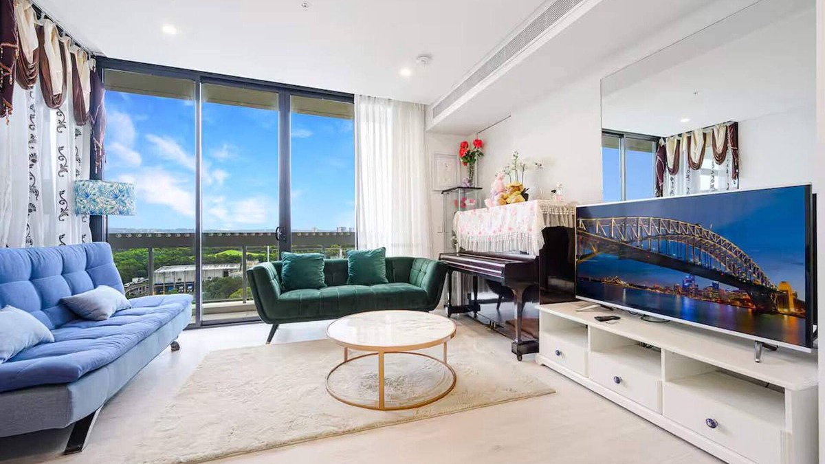 Lidcombe Apartment | Metawisebnb Executive 2-bedroom Stadium View Apartment W Parking