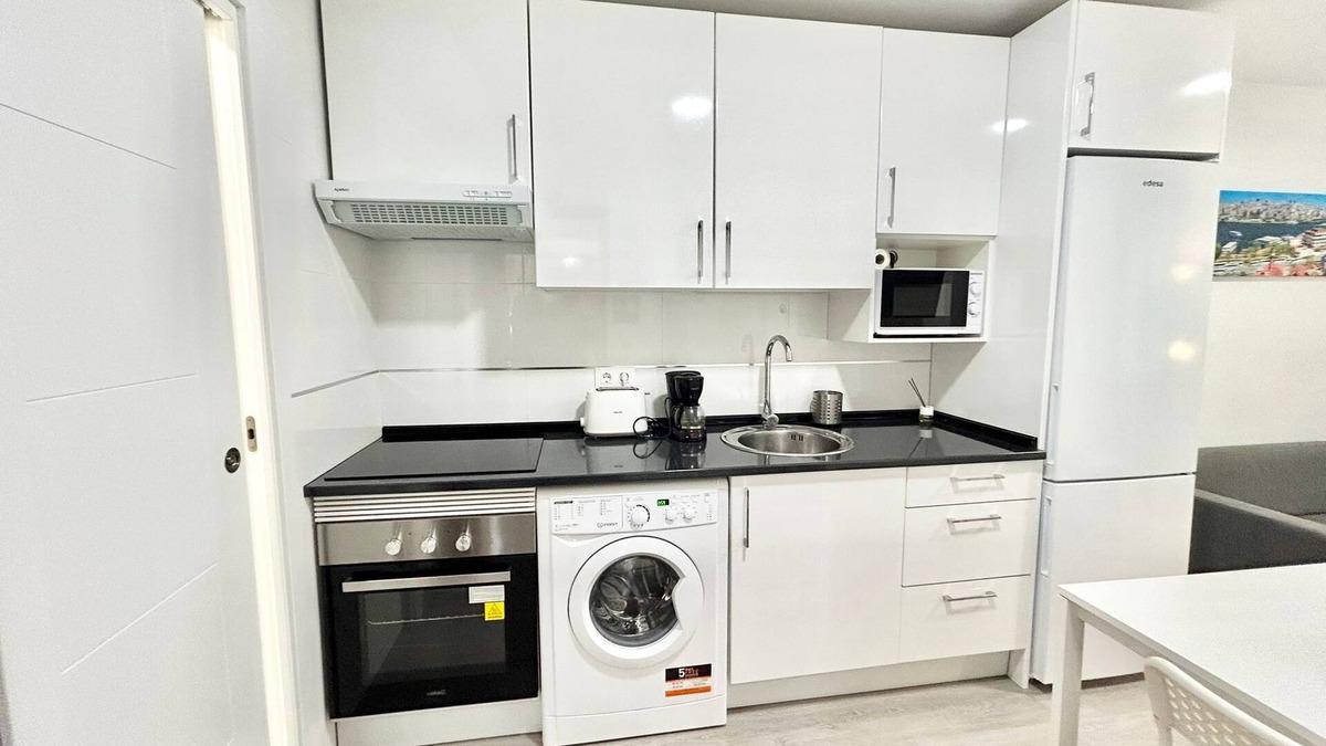 Prosperidad Apartment | Metro Avenida de América 09