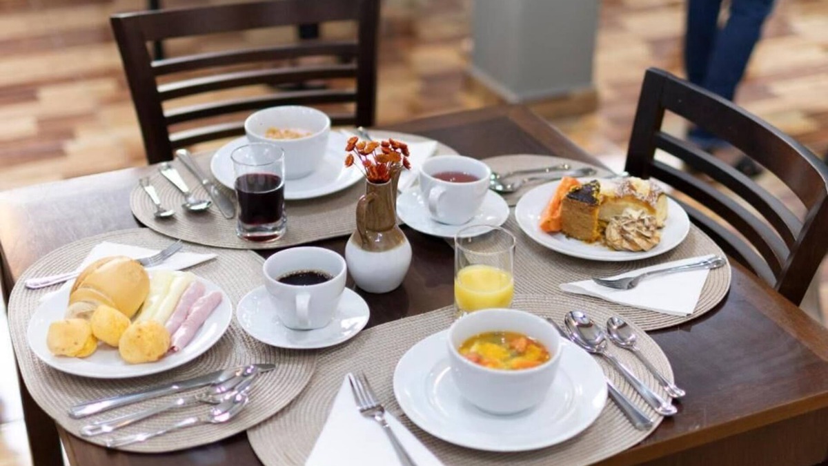 Aguas de Lindoia Bed & Breakfast | Metro Hotel