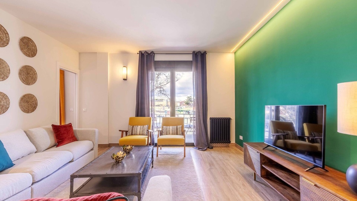 San Blas-Canillejas Apartment | Metropolitano IV apartment in Madrid