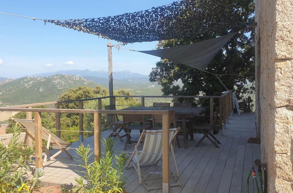 Grossa Apartment | Meublé de tourisme avec terrasse vue montagne