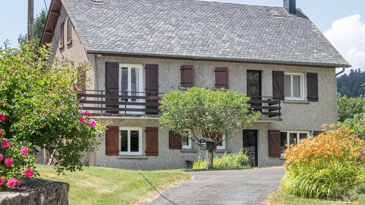 Perpezat Apartment | Meuble de tourisme * located in the heart of the La Plane valley
