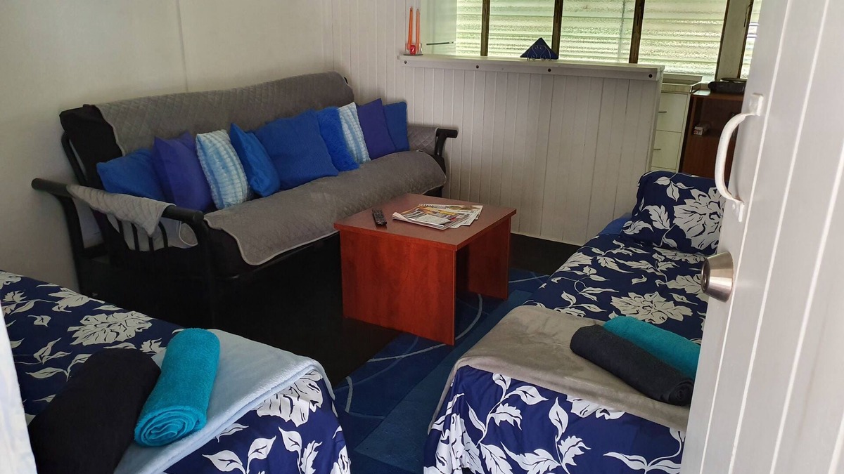 Mount Morgan Cabin | Meyenburg Unit 4, 1 Double Beds, 1 Single 3 pax