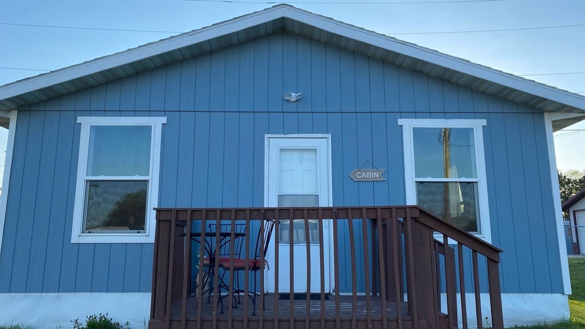 Pelican Rapids Apartment | Mi Cabaña, little cabin by Pelican Pete