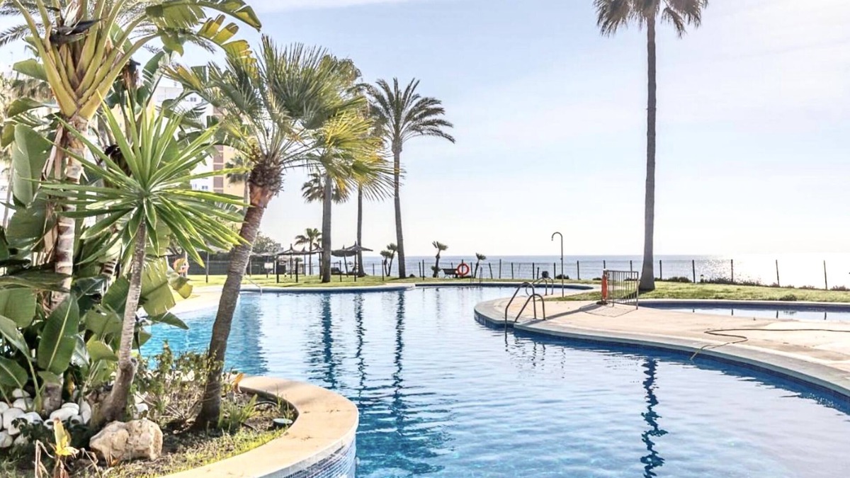 Sitio de Calahonda Apartment | MI CAPRICHO C16 Luxury apartment on the beachfront