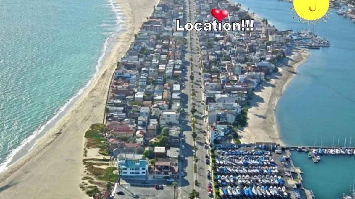 Peninsula Apartment | Mi Casa Es Tu Casa . in Long Beach, California !