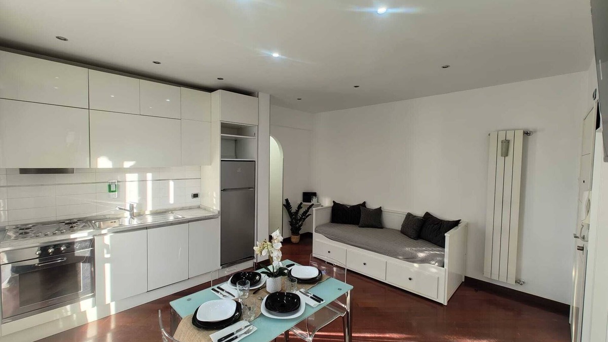 Ciampino Apartment | Mia Domus Guest Holiday Panorama over the Castelli Romani