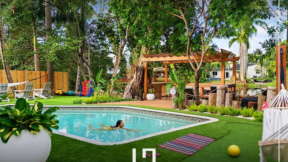 Hialeah House | Miami Airport, Golf 10 Min 6BR Pool Games