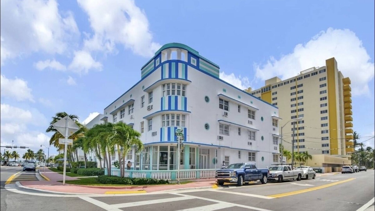 Miami Beach Condo | Miami Beach Studio Walk To Beach A
