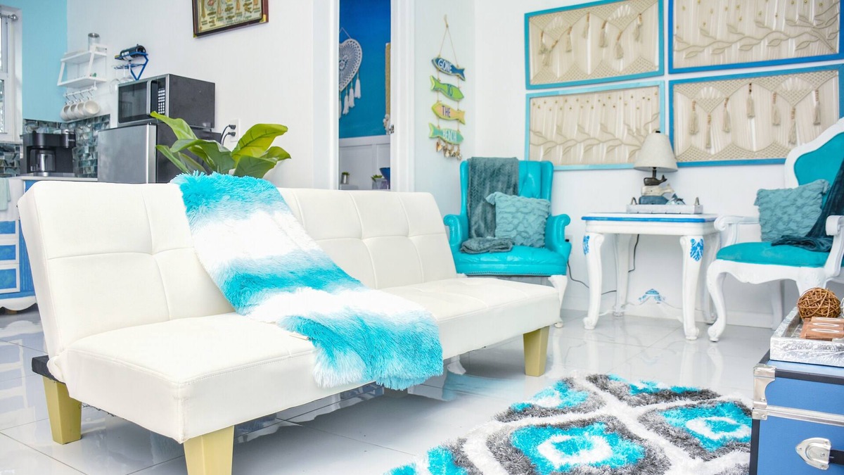 Hialeah Apartment | Miami Boho Beach Place - Great location for all your needs!