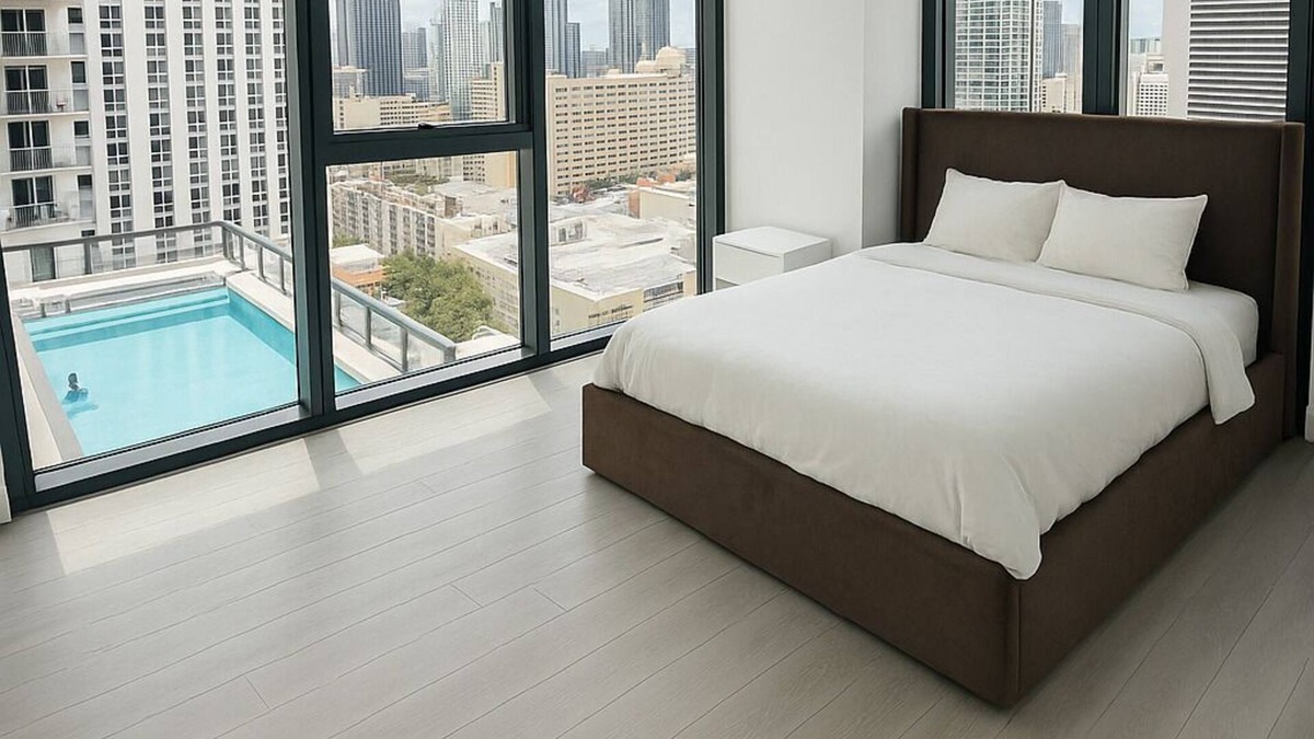 Downtown Miami Condo | Miami Luxe Stay – 2BR/2BA w/Balcony, Rooftop Pool + Prime Location