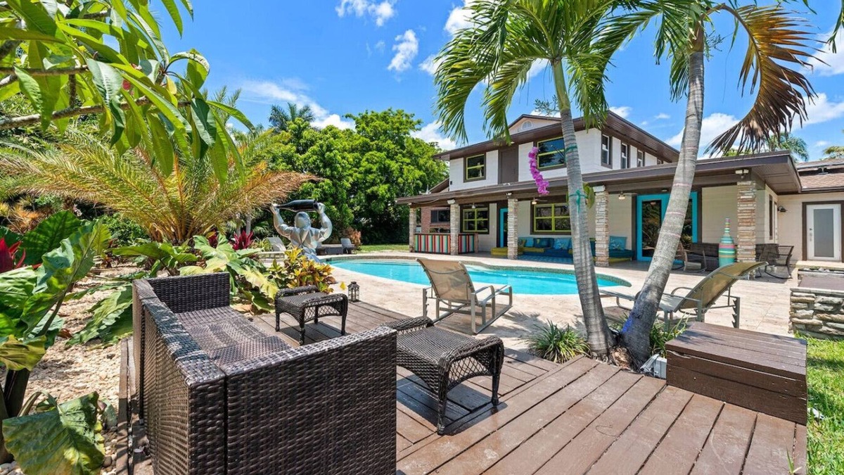 North Miami Beach House | Miami Oasis: Pool/Theater/Games
