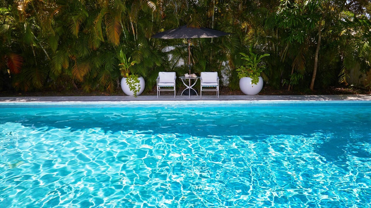 El Portal House | Miami Pool Cottage in El Portal