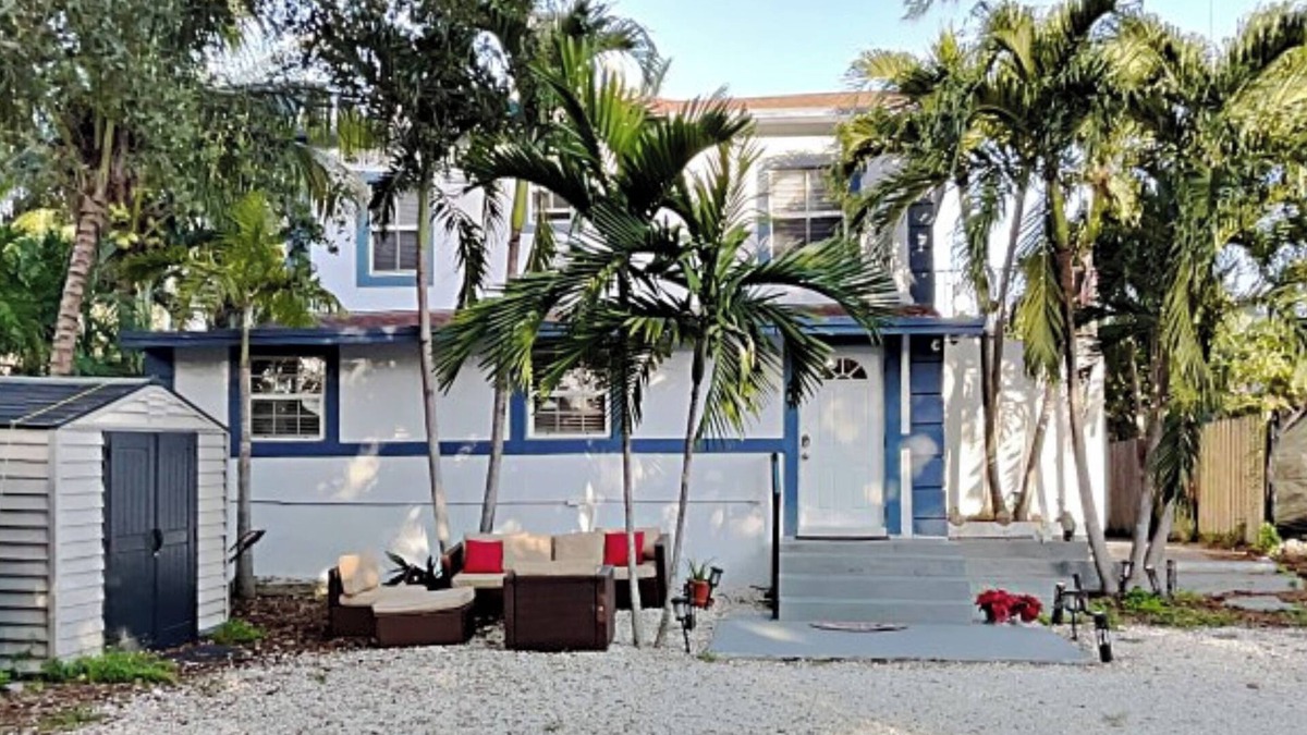 Little Haiti House | Miami Townhouse with Patio Gazebo
