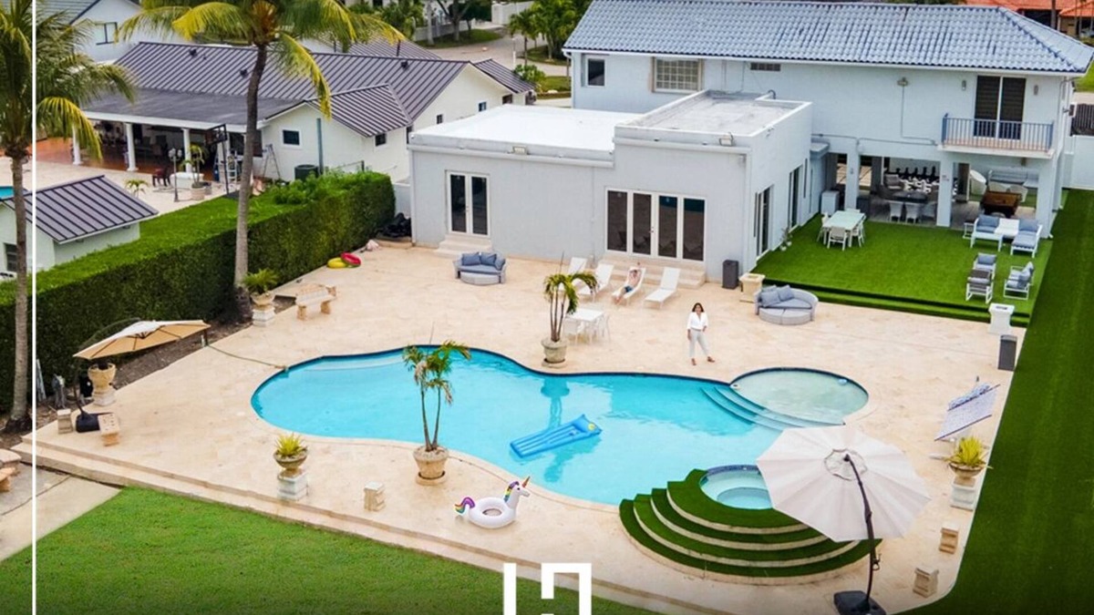 Ludlam House | Miami Villa: Pool, Hot Tub, Billiards, 5BR