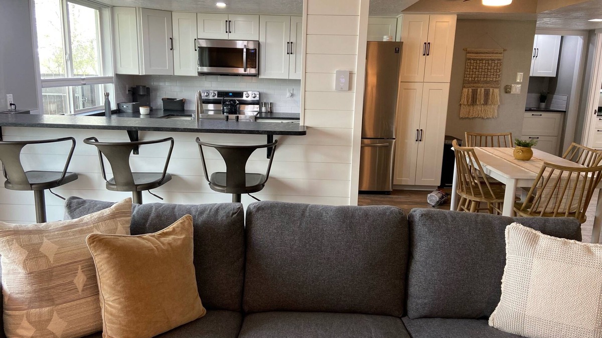 Idaho Falls Condo | Mia’s Place - Modern Space near airport and 1-15