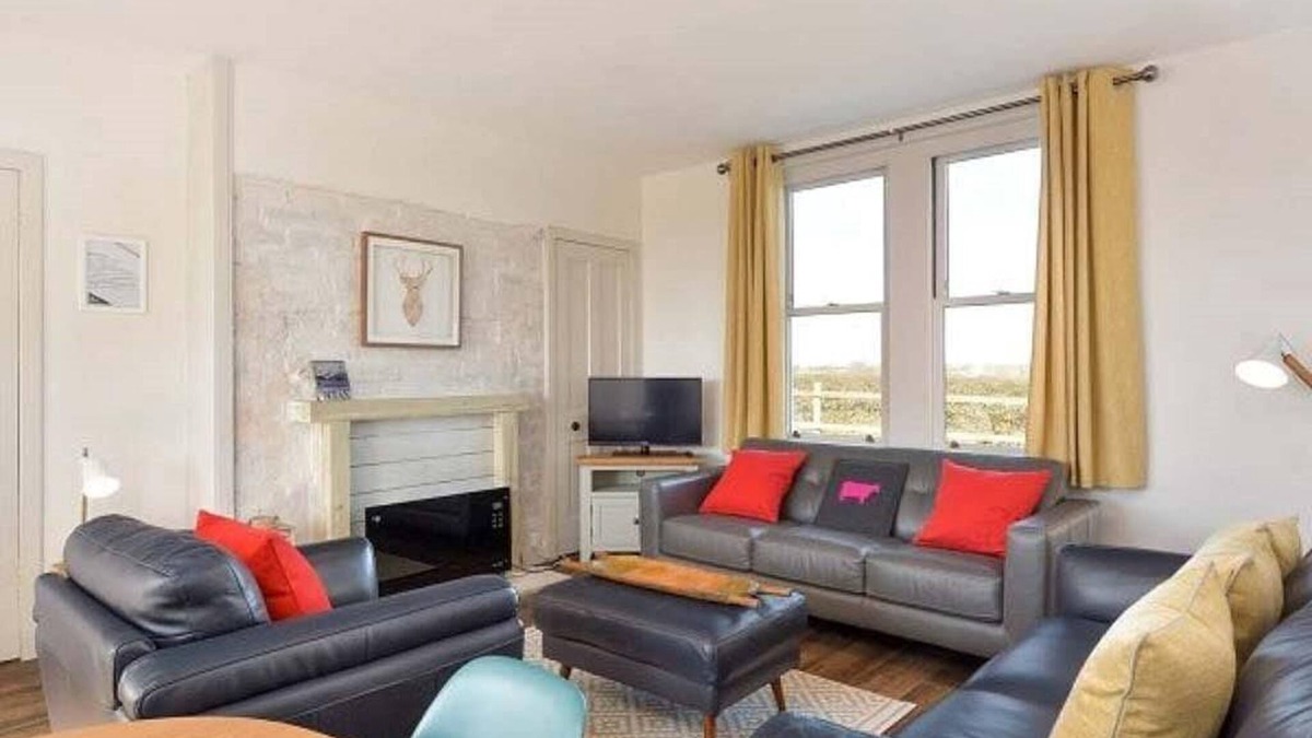 Anstruther Cottage | Mick's Cottage - a cottage that sleeps 8 guests in 4 bedrooms