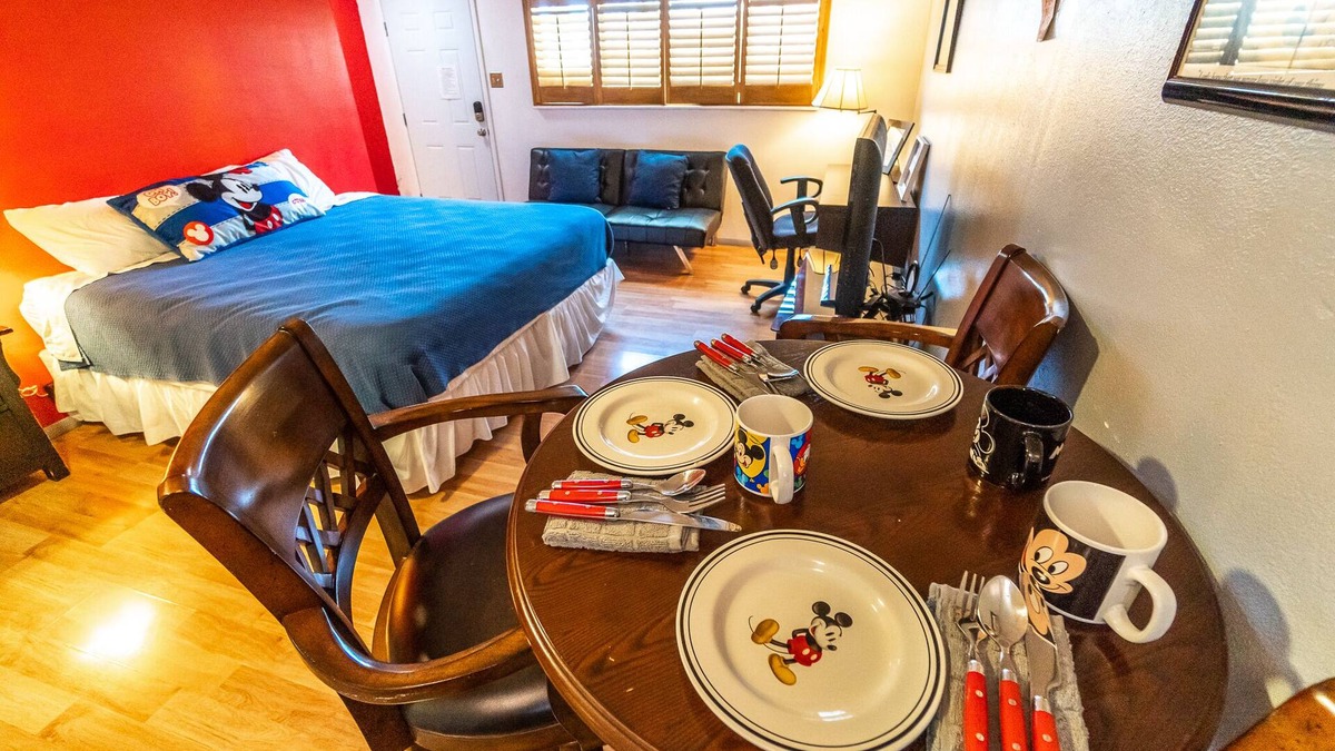 Biggs Field Apartment | Mickeys sudio apt, Safe, Clean, Comf, near I10, airport, del sol medical,