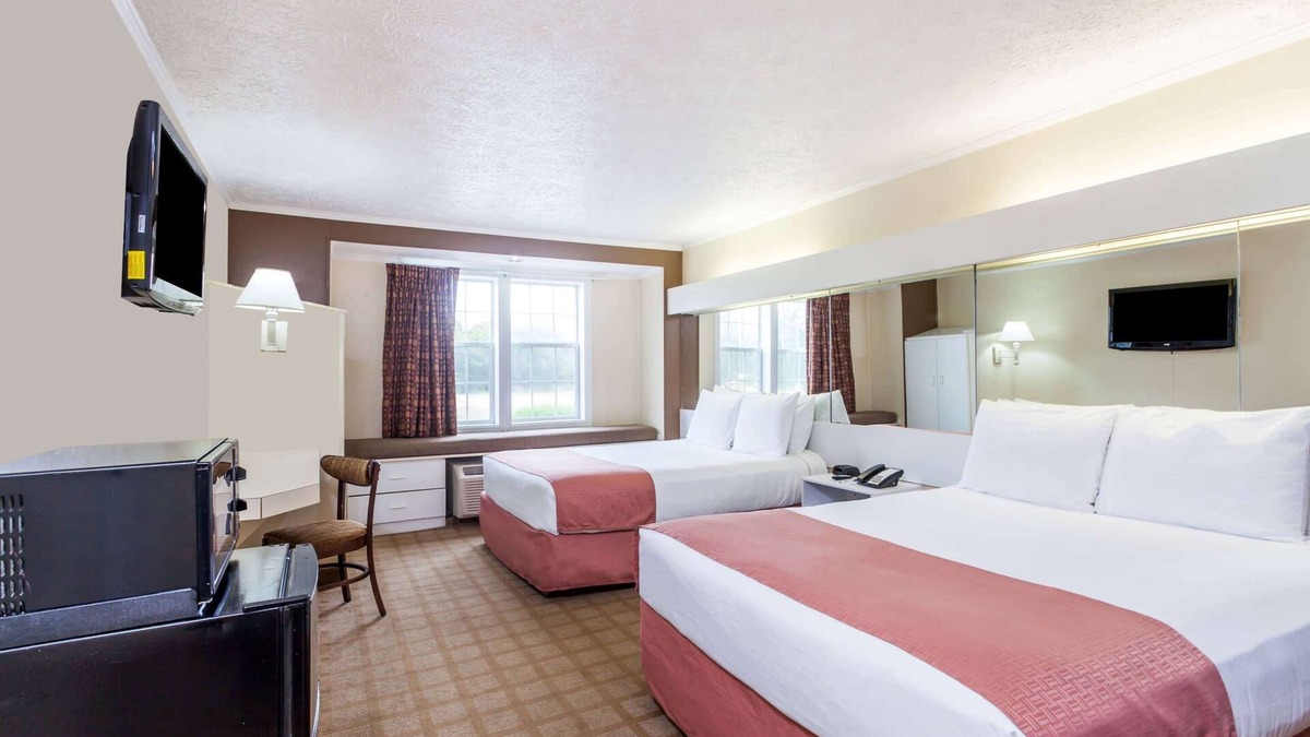 Wilson Hotel | Microtel Inn by Wyndham Wilson