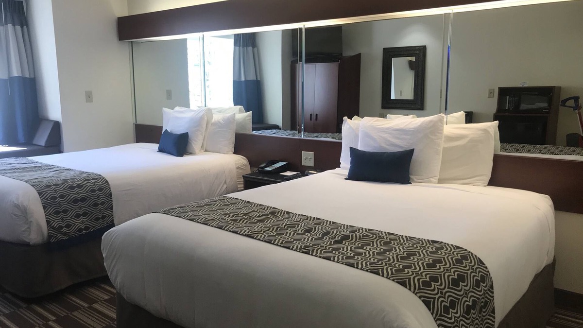 Wayne Hotel | Microtel Inn & Suites by Wyndham Indianapolis Airport