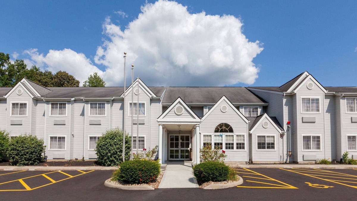 Sunbury Hotel | Microtel Inn & Suites by Wyndham Sunbury/Columbus North