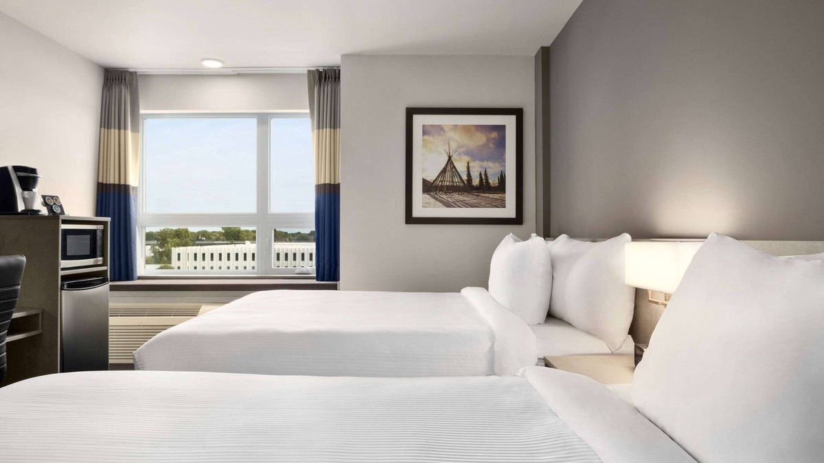 Dorval Hotel | Microtel Inn & Suites Montreal Airport - Dorval QC
