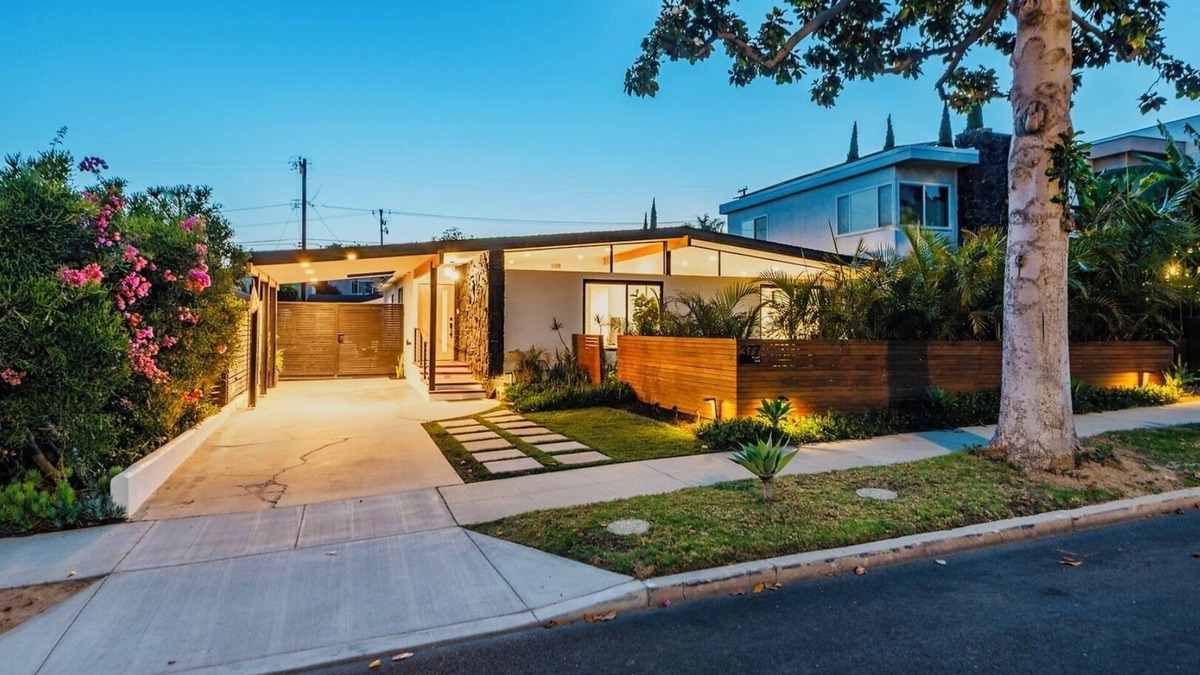 Harbor Villa | Mid Century Modern Beach Villa with Pool - Close to beaches, parks, Disneyland