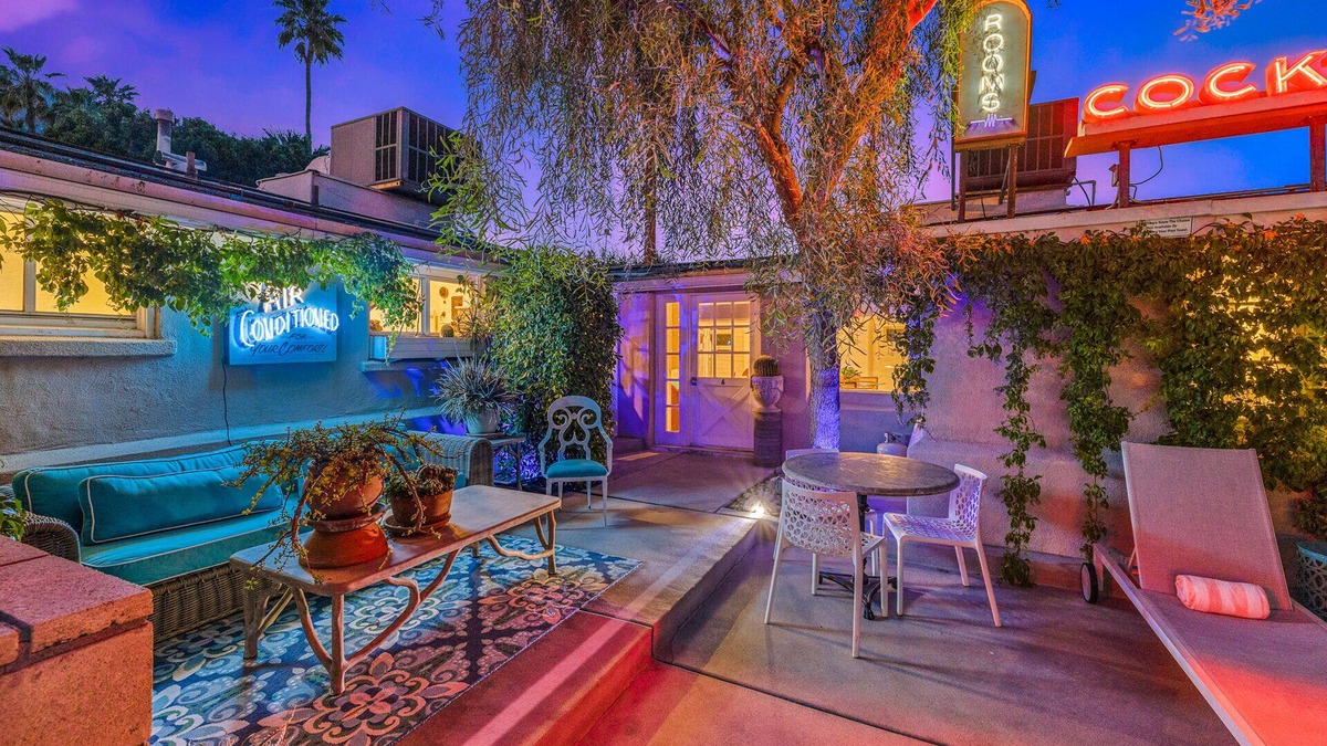 Tahquitz River Estates House | Mid Century Perfection! - Canyon Chic Cottage