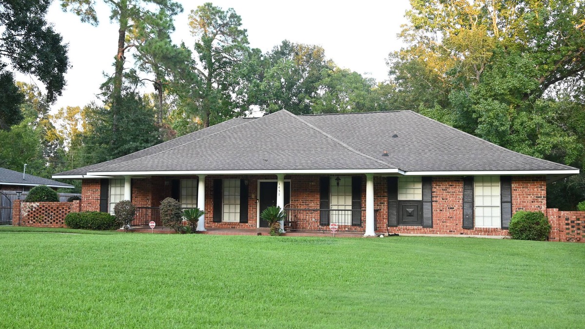 Broadmoor House | Mid-City Rustic RetreatnSerene 5-bedroom house in Baton Rouge
