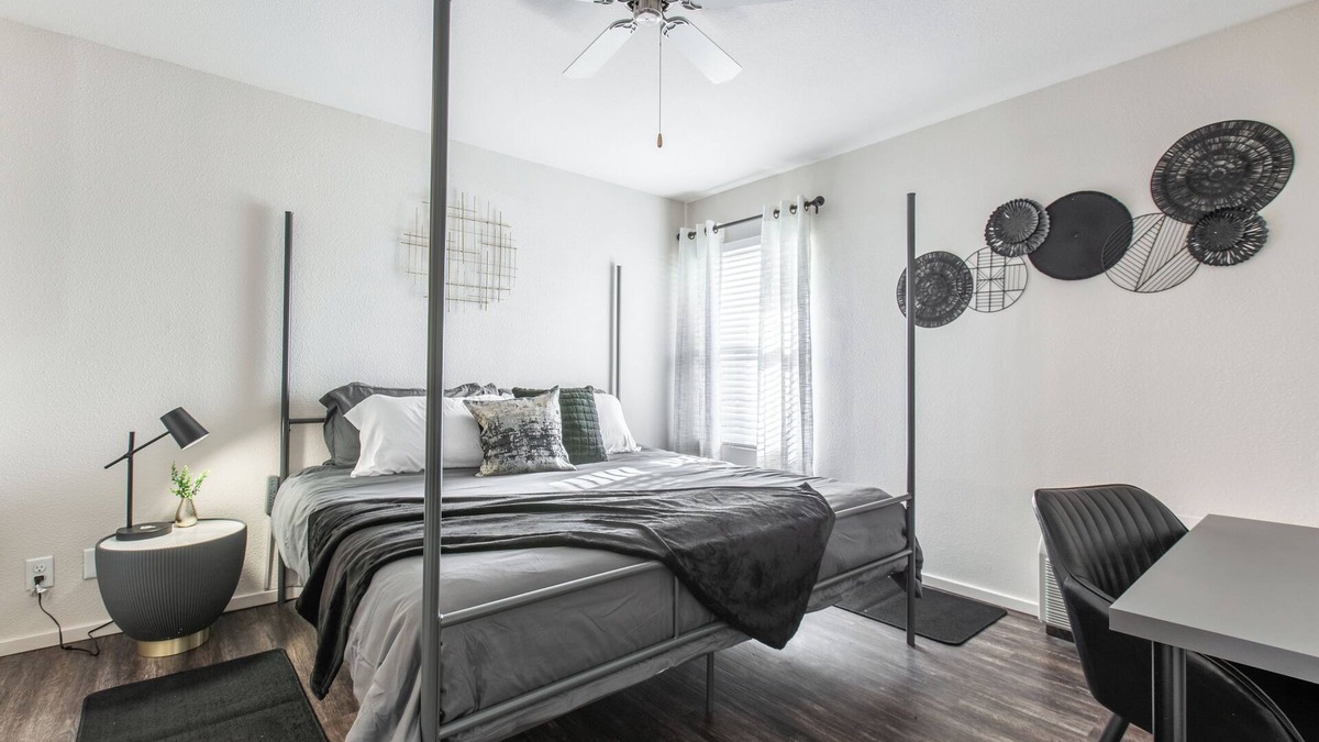 Overland Park Apartment | Mid-Rise Luxury 1 BR 1 BD Free Carport Parking WiFi and Dedicated Workspace