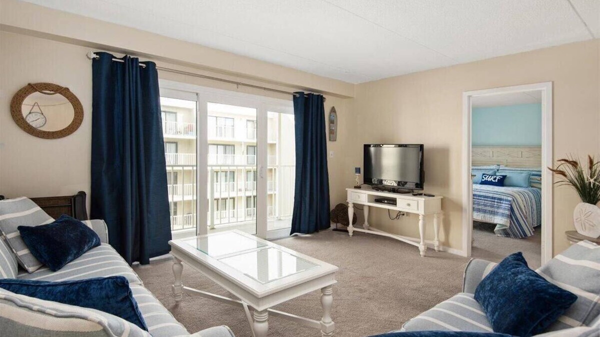 Midtown Ocean City Condo | Mid Town Wight Bay Condo with Outdoor Pool!