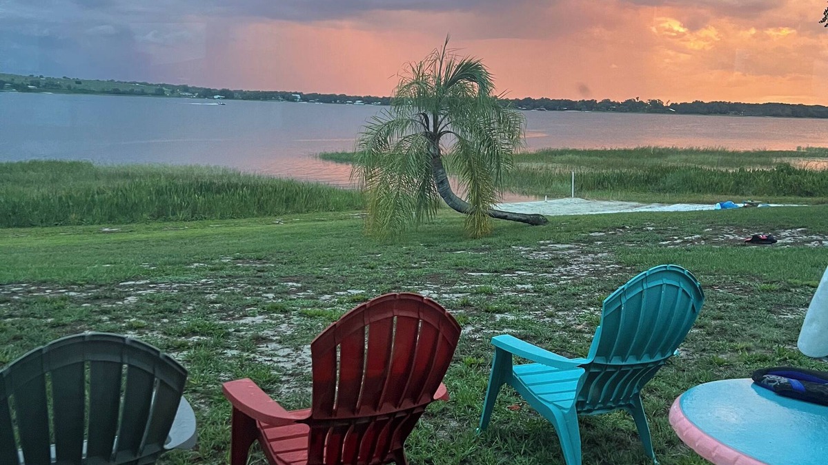 Babson Park House | Midcentury Modern Lakefront Retreat on Crooked Lake in Central Florida