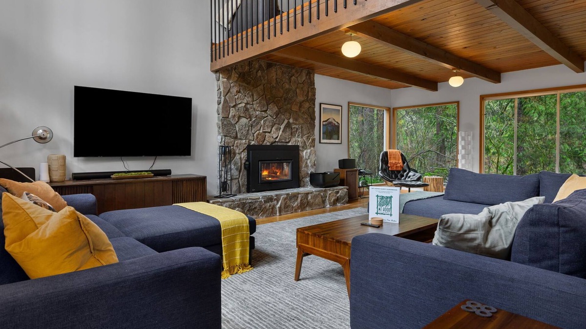 Marmot House | Midcentury Modern Nestled in Mt Hood Wilderness, River Access w/Views.