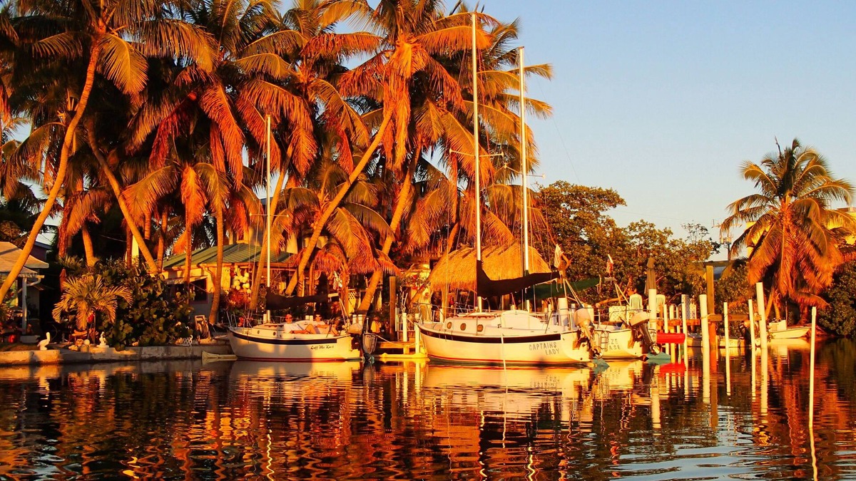 Marathon Cottage | Middle Florida Keys Bayfront with Sailboat or boat slip included