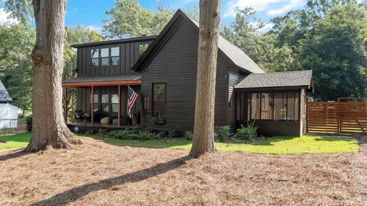 Covington Mill House | Midnight Sanctuary at Mystic Falls - 3 Bed 2.5 BA Home 1 mi to Covington Square