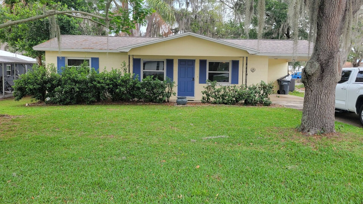 Polk City House | Midway between Disney and the Gulf beaches