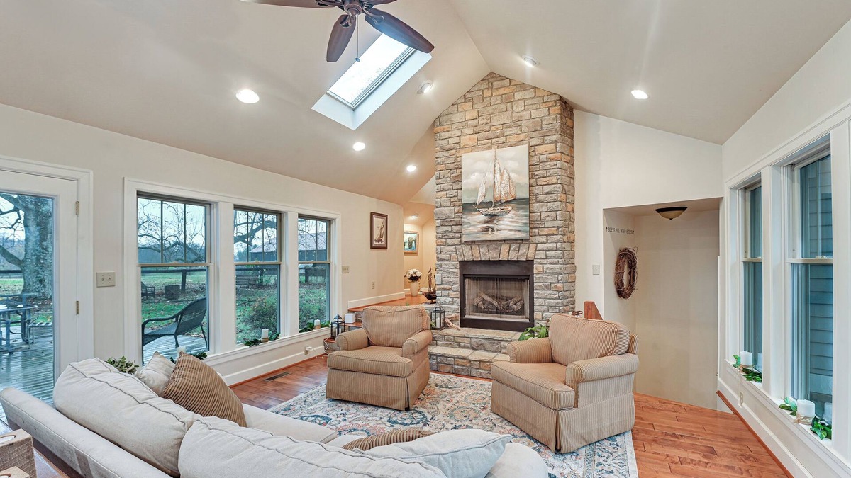 Midway Cottage | Midway Home on 22 Acres Near Bourbon Trail!