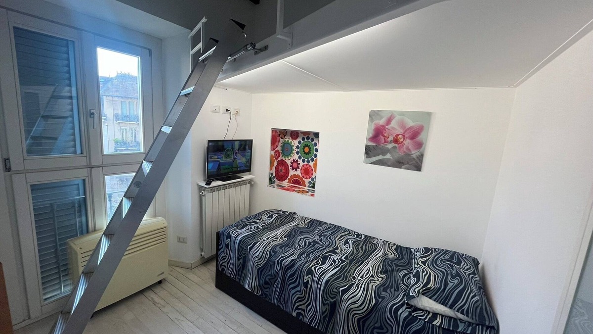Porta Venezia Apartment | Milan: Bright studio in Porta Venezia, a few steps from the city center