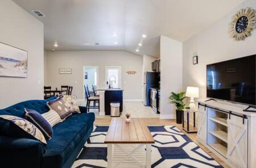 Lubbock House | Milano Lodge - Cozy Retreat