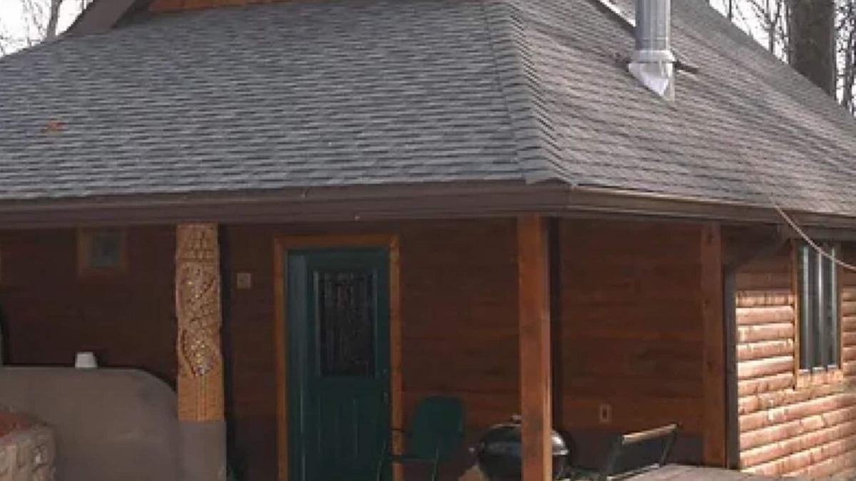 Lansing Cabin | Mill Creek Cabins-Beautiful Secluded Luxury Cabins