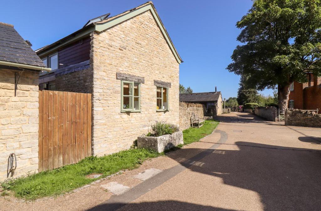 Cirencester House | Mill View