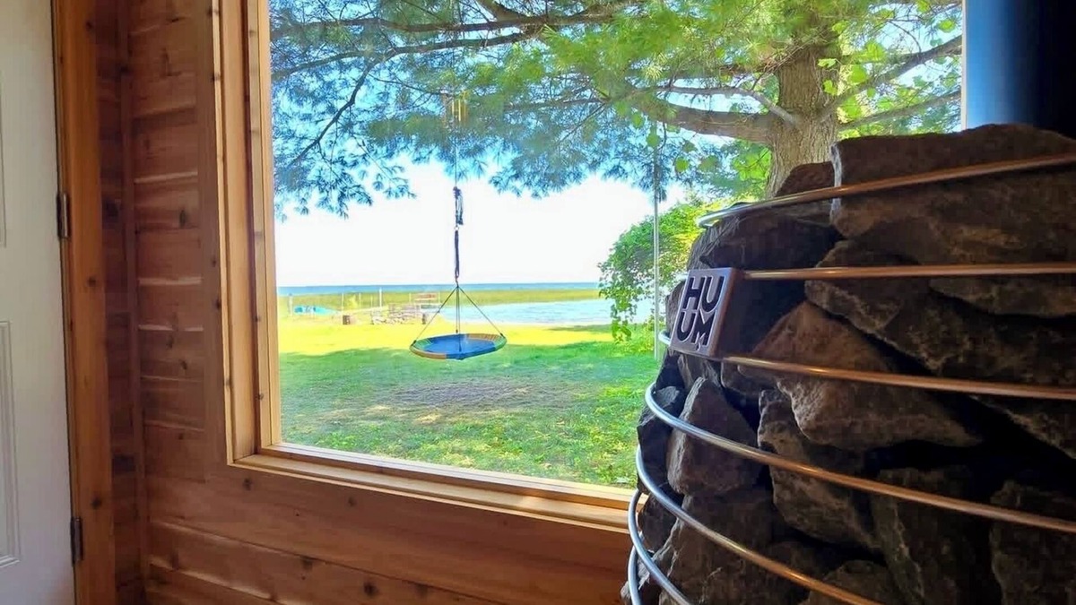 Vineland Cabin | Mille Lacs Lakefront Gem: Beach, Casino & Fishing