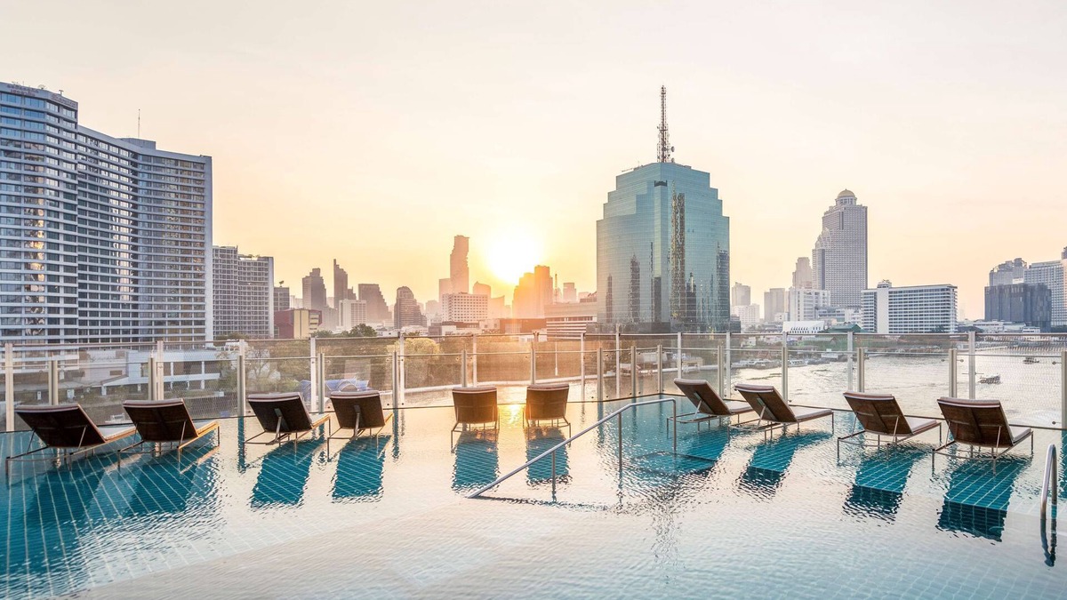 Khlong Ton Sai Hotel | Millennium Hilton Bangkok