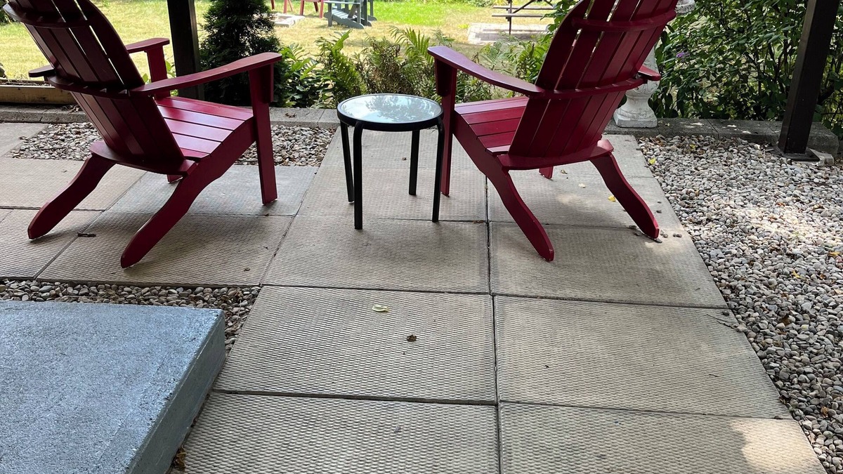 Elora House | Millers Mistress - Gardenview - 2 bdrm apt in downtown Elora