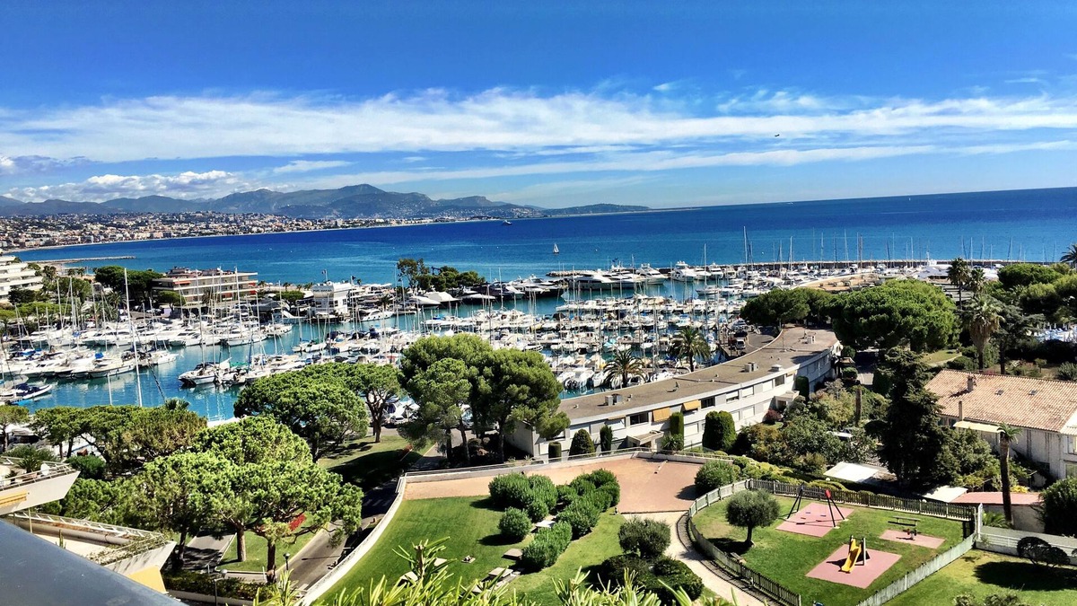 Villeneuve Loubet Beach Condo | Million dollar view :100 Sq m plus terrace with private jacuzzi