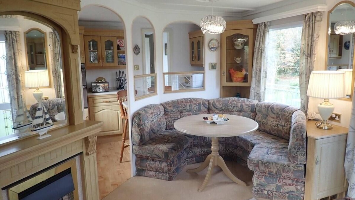 Machynlleth Ski Chalet | Millpond Chalet Retreat in Machynlleth